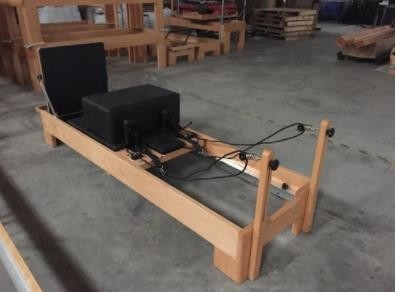 ISO9001 Pilates Egzersiz Ekipmanları Ahşap Pilates Reformer OEM ODM